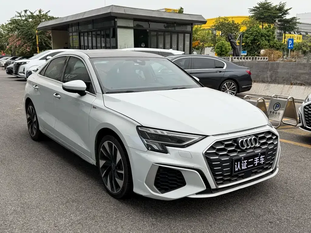 Audi A3 2023 из CN, фото 3