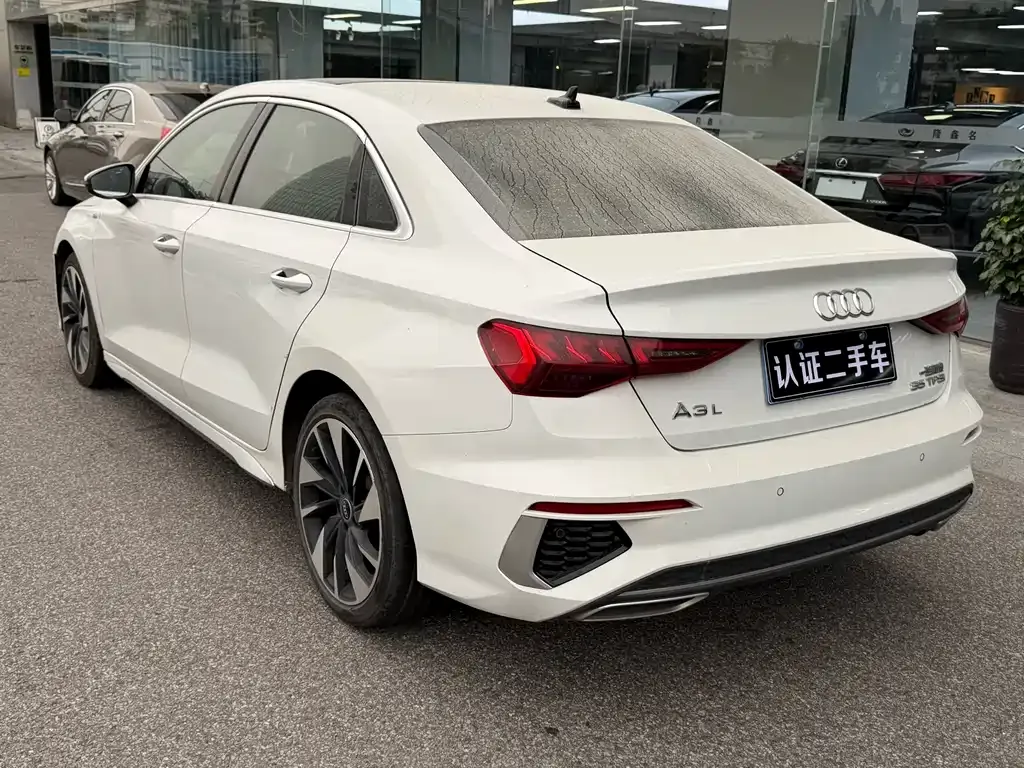 Audi A3 2023 из CN, фото 4