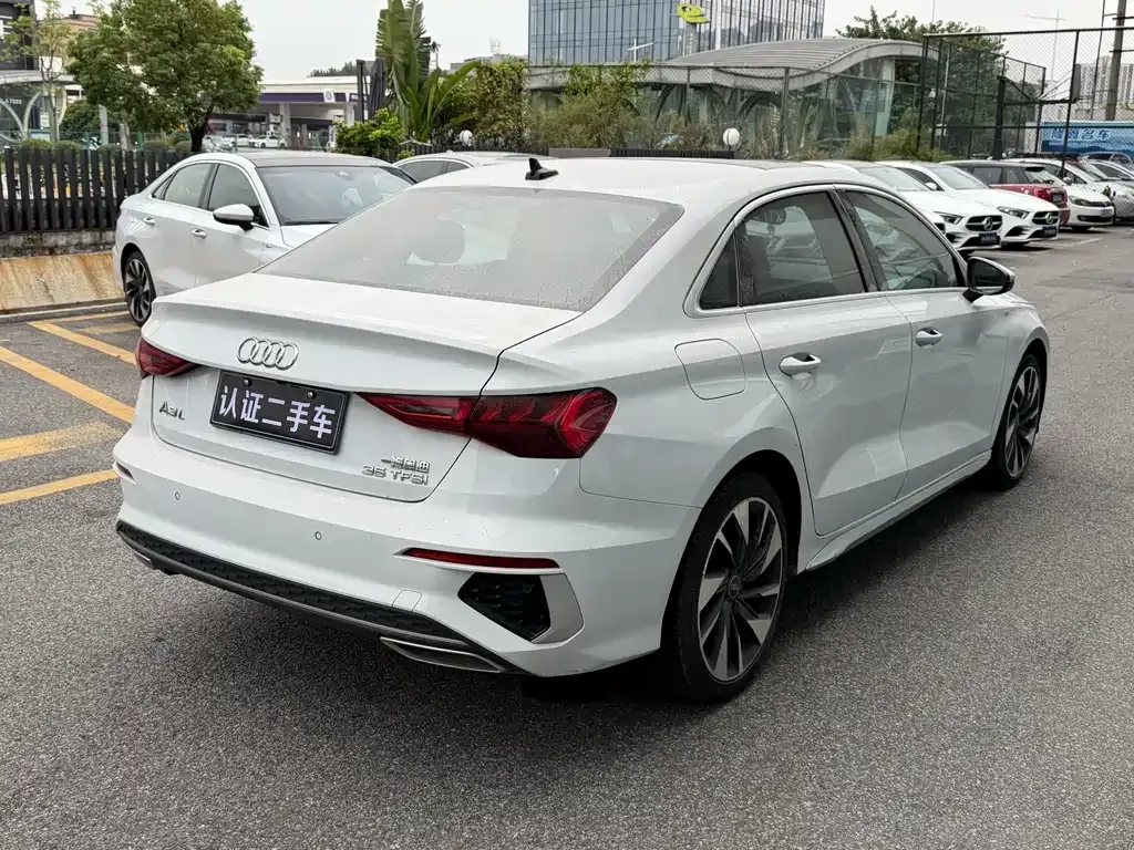 Audi A3 2023 из CN, фото 6