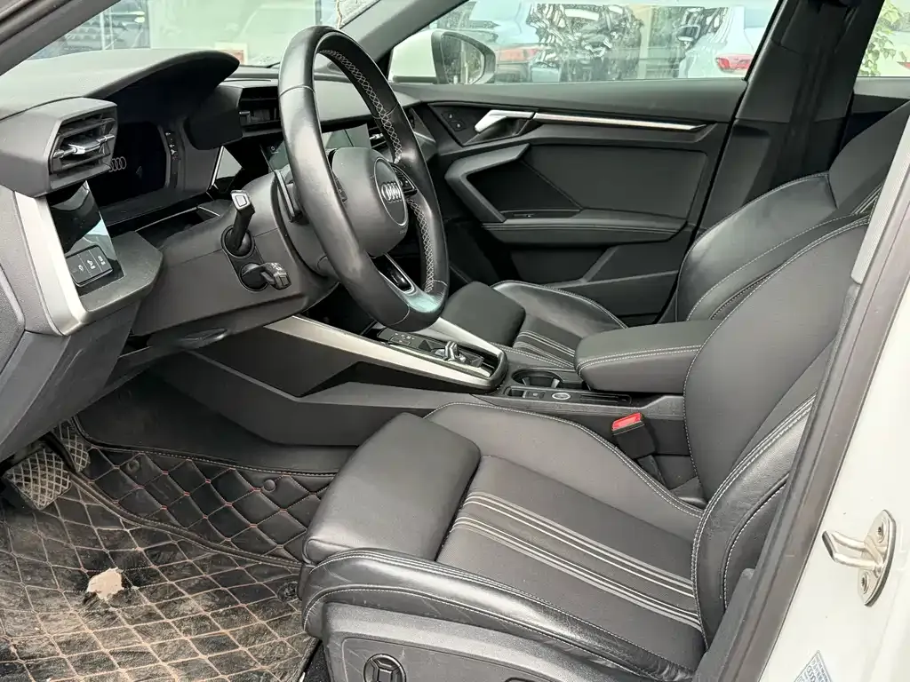 Audi A3 2023 из CN, фото 7