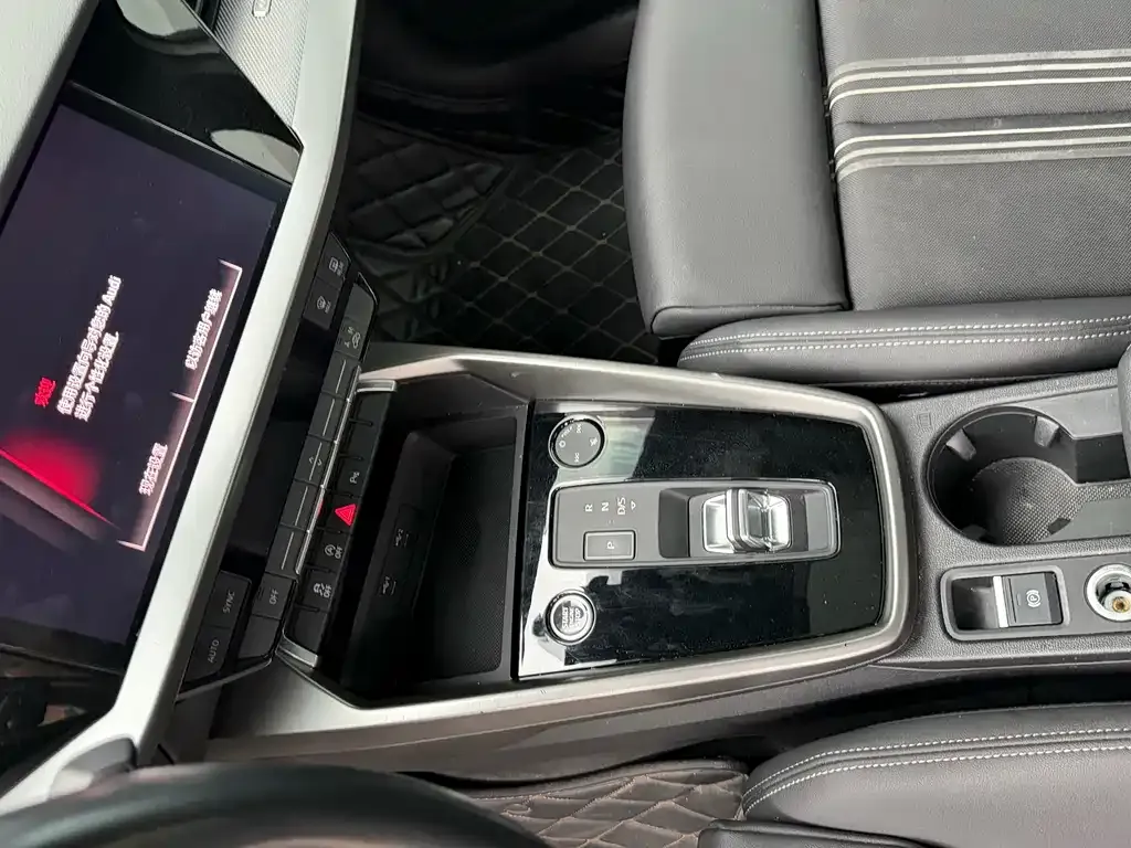 Audi A3 2023 из CN, фото 9
