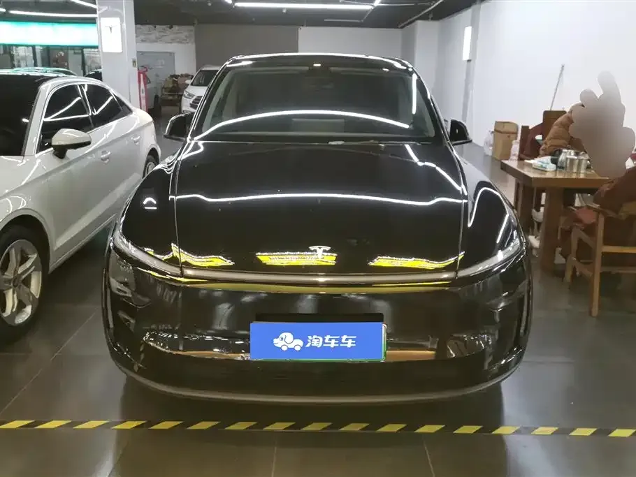 Tesla Model Y 2025 из CN, фото 2