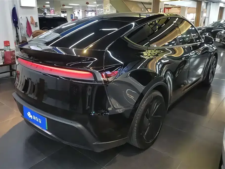 Tesla Model Y 2025 из CN, фото 3