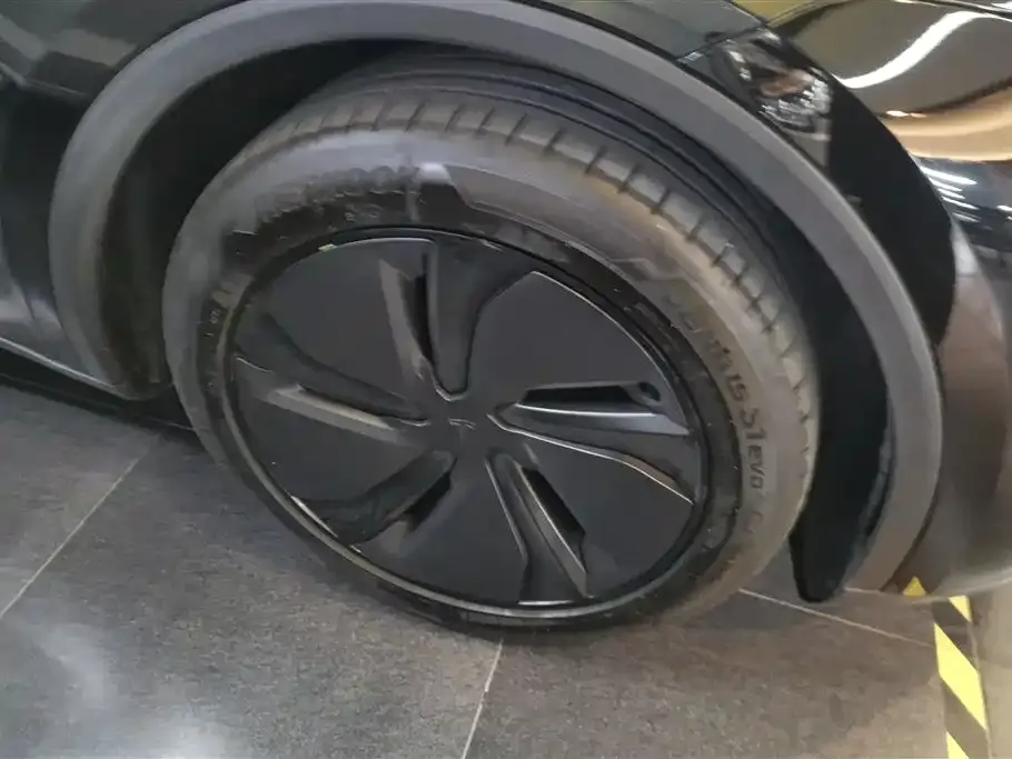 Tesla Model Y 2025 из CN, фото 6