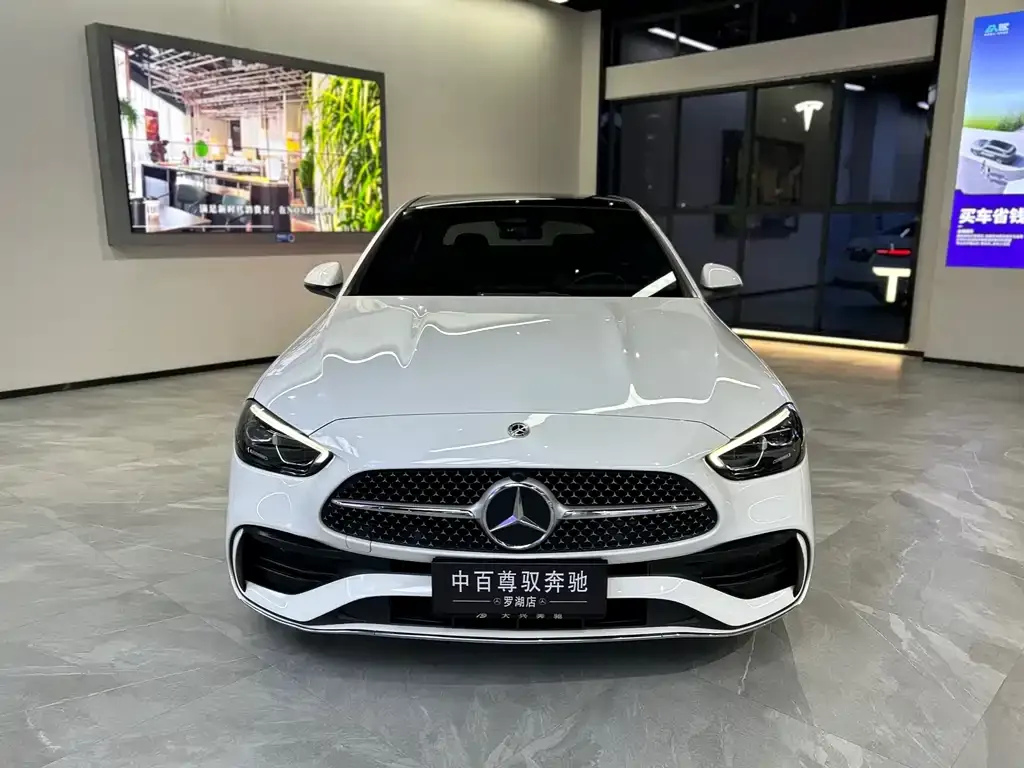 Mercedes-Benz C-Class — фото 1