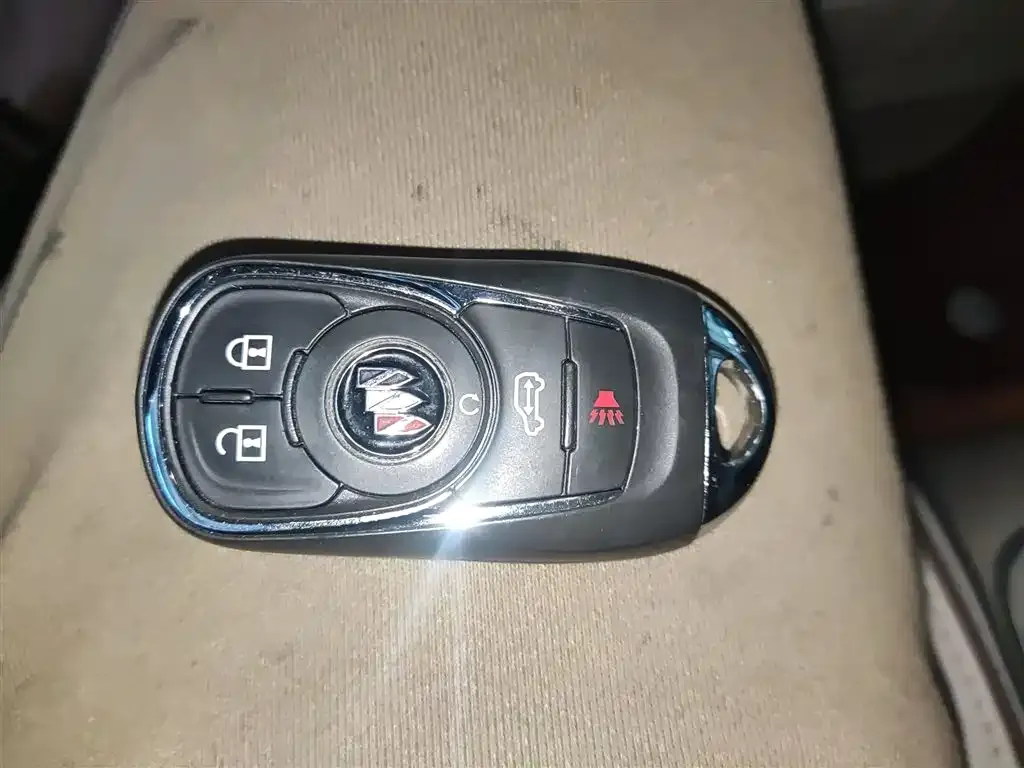 Buick GL8 2022 из CN, фото 9