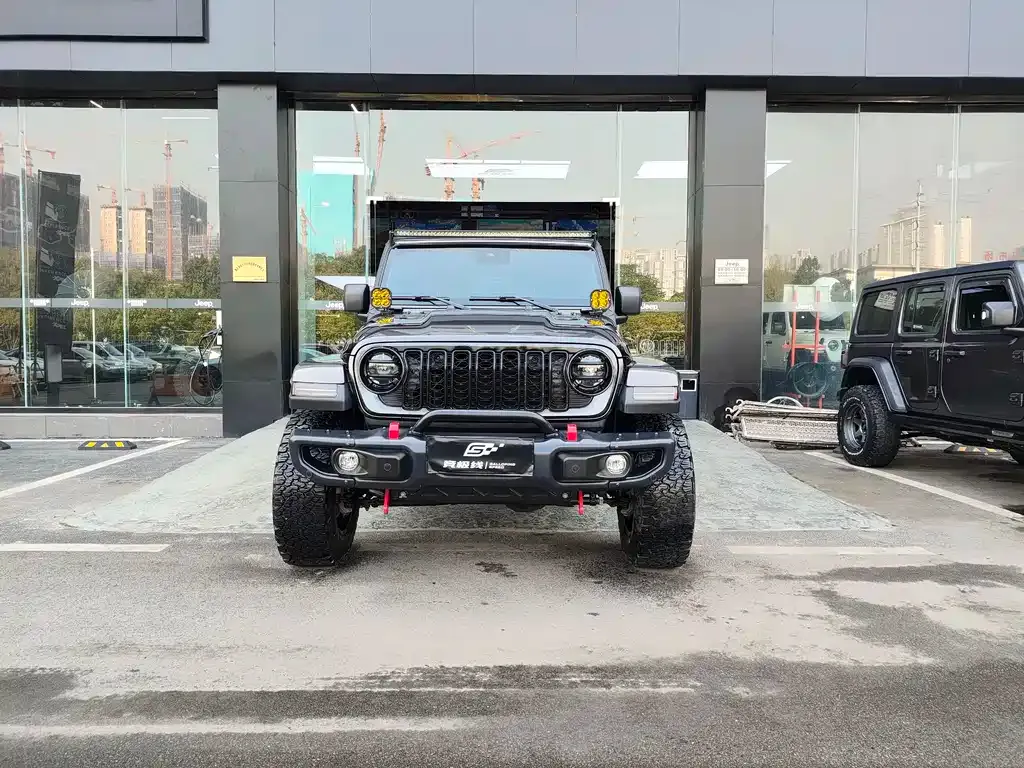 Jeep Wrangler 2024 из CN, фото 2