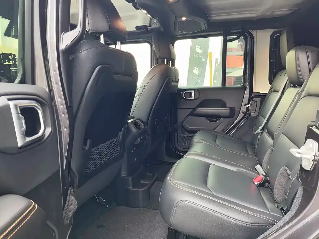 Jeep Wrangler 2024 из CN, фото 6