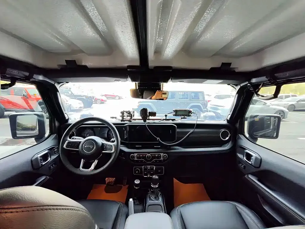 Jeep Wrangler 2024 из CN, фото 9