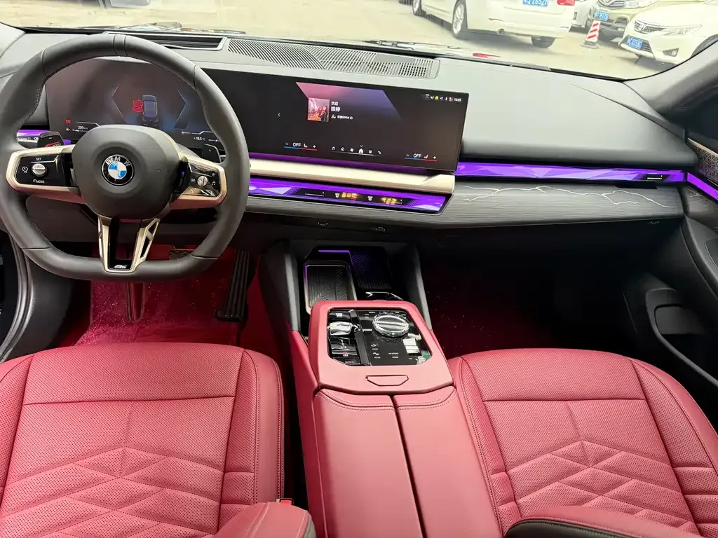 BMW 5 Series 2025 из CN, фото 6