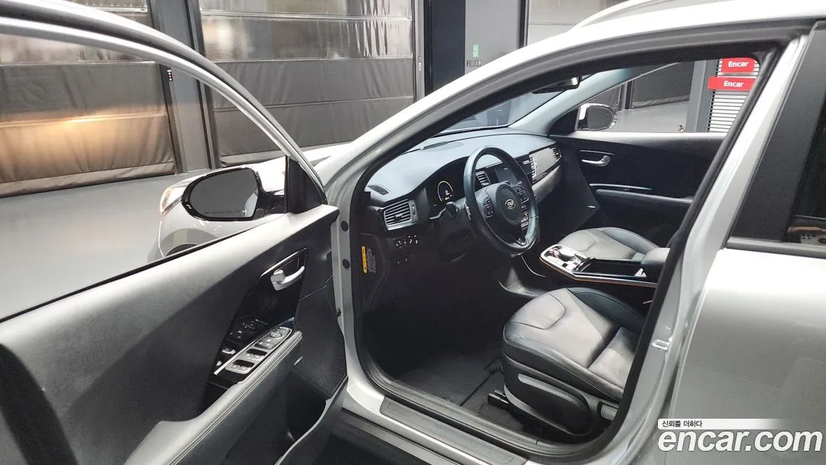 Kia Niro — фото 10