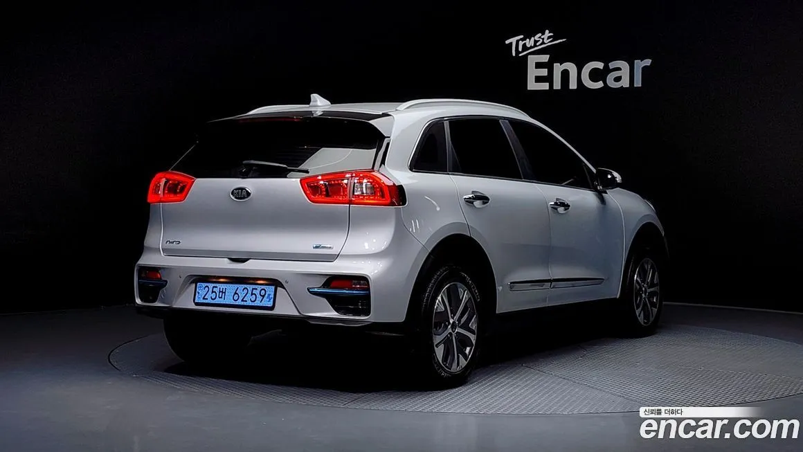 Kia Niro — фото 2
