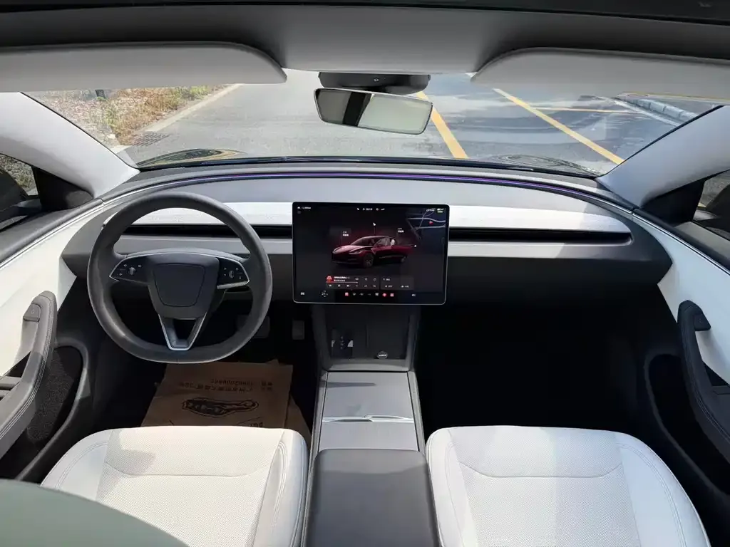 Tesla Model 3 — фото 5