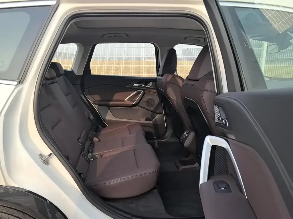 BMW X1 2025 из CN, фото 9