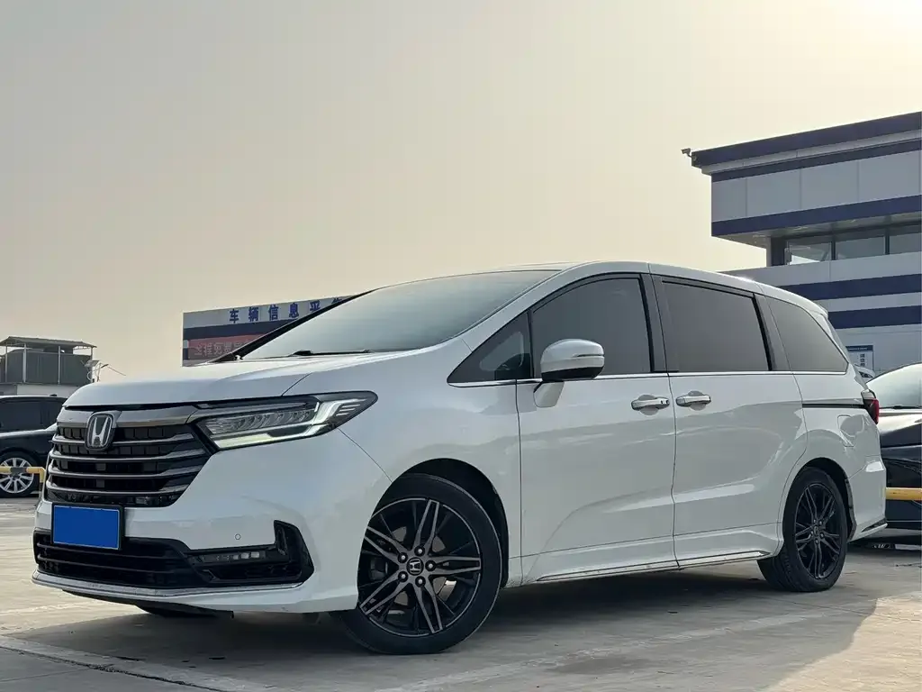 Honda Odyssey — фото 1