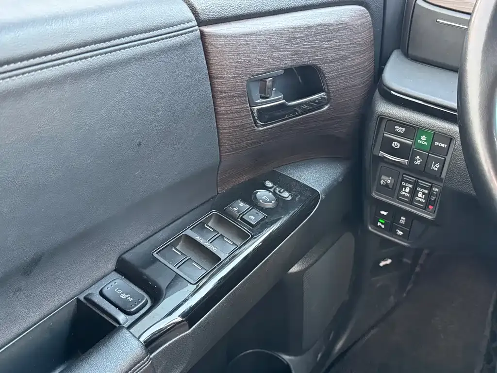 Honda Odyssey — фото 10