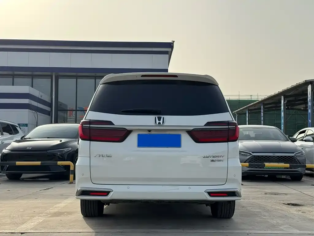 Honda Odyssey — фото 3