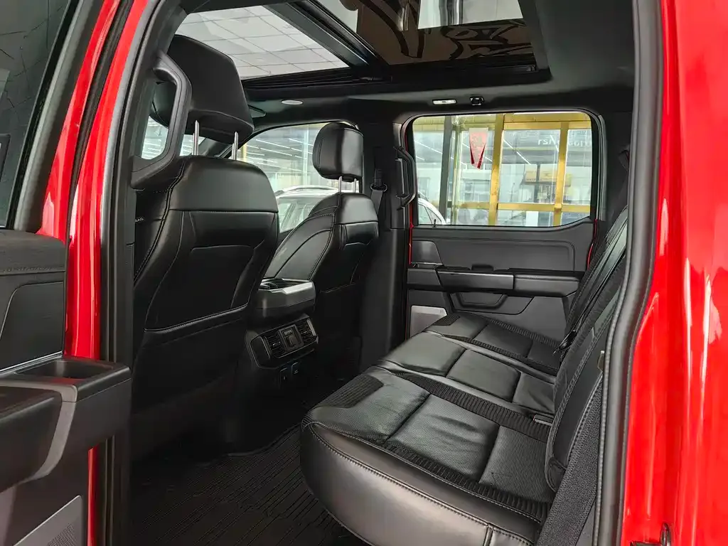 Ford F-150 Raptor 2023 из CN, фото 8