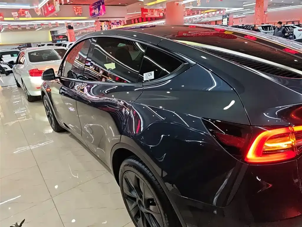 Tesla Model Y 2024 из CN, фото 5