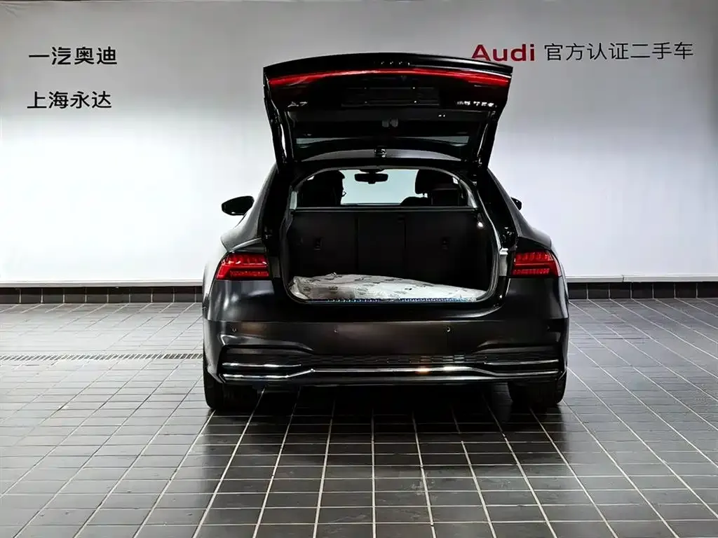 Audi A7 2023 из CN, фото 7