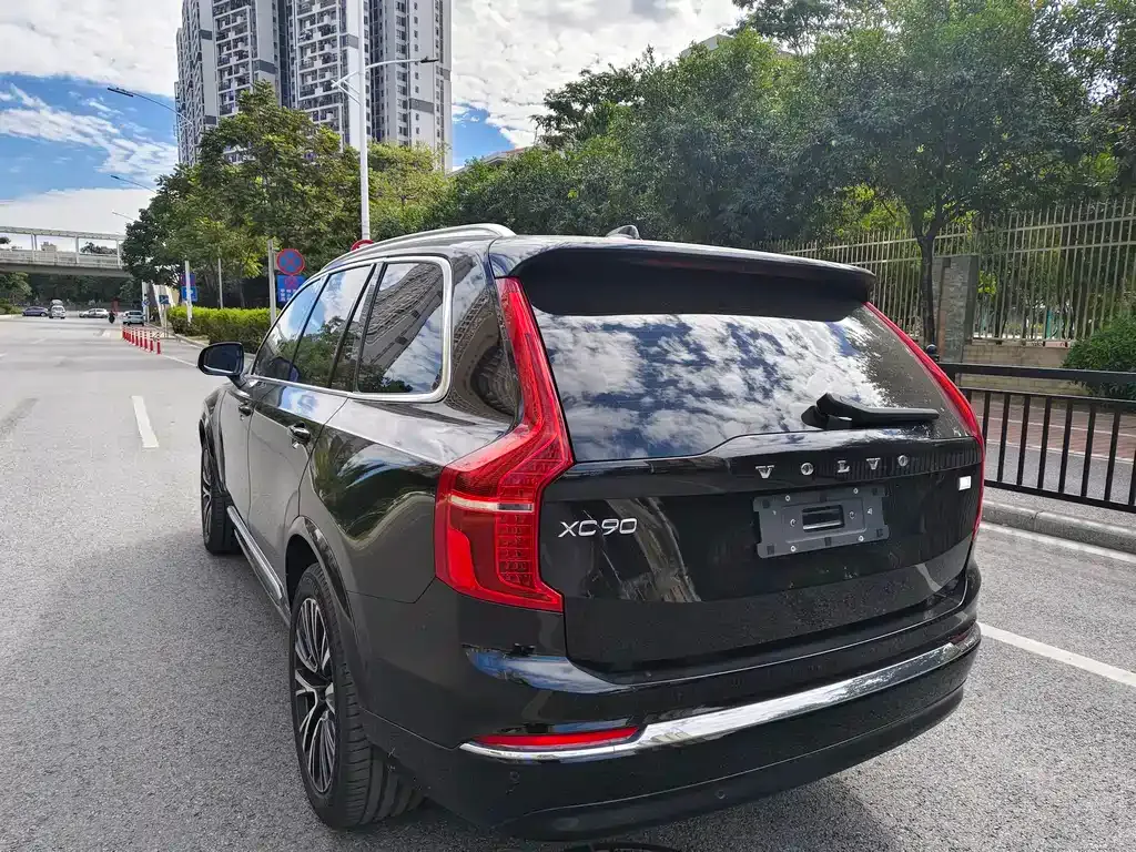 Volvo XC90 PHEV — фото 2