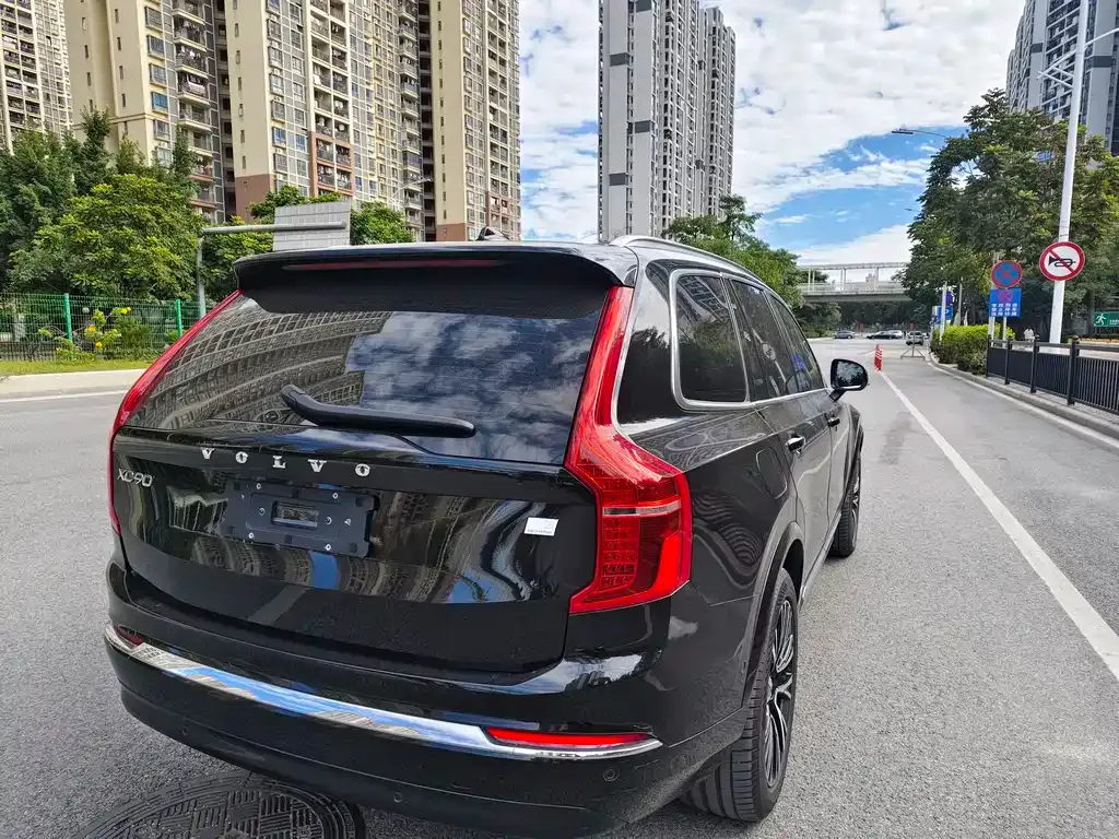 Volvo XC90 PHEV — фото 4