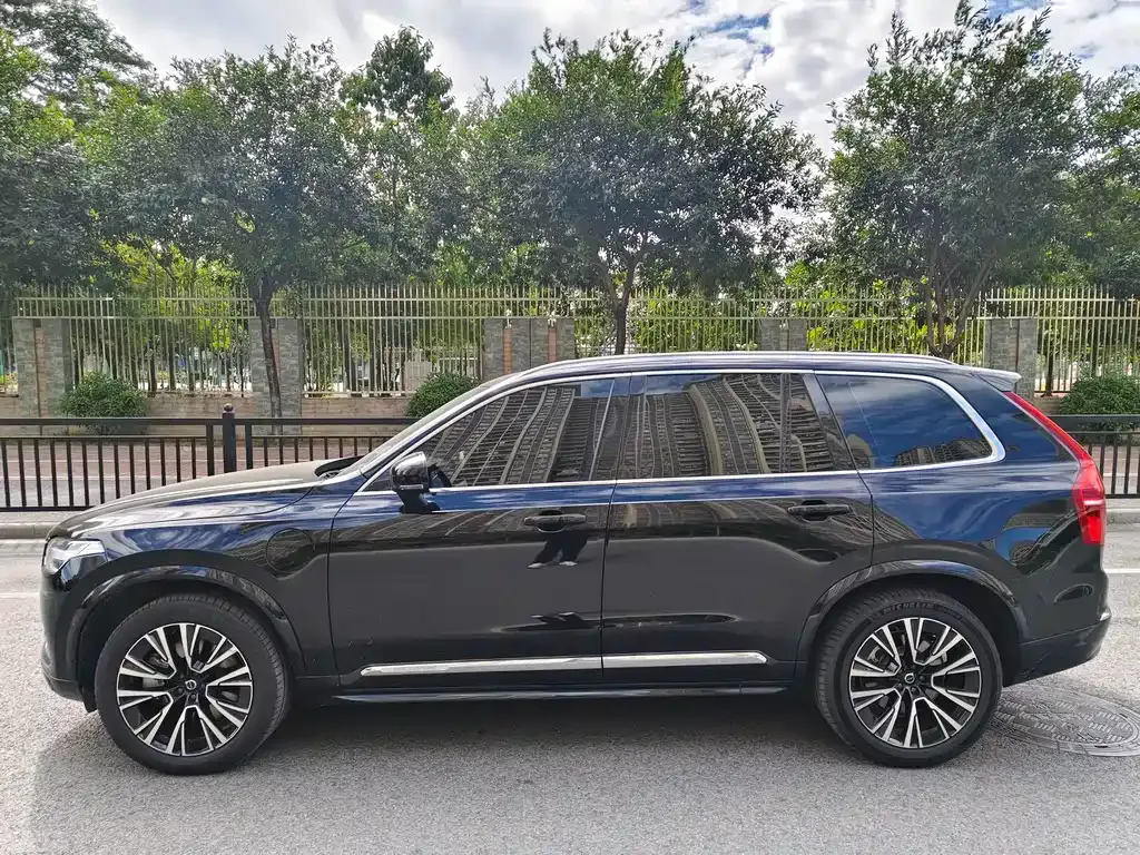 Volvo XC90 PHEV — фото 7
