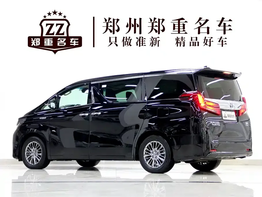Toyota Alphard — фото 4