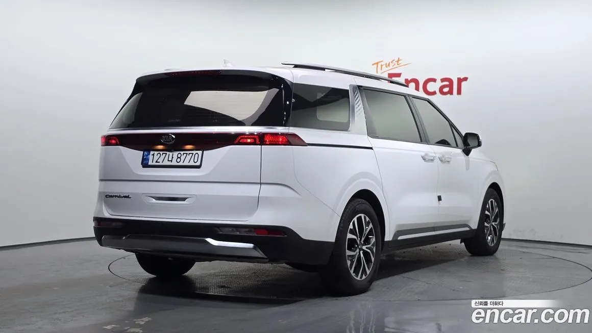 Kia Carnival — фото 2