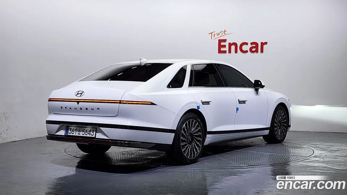 Hyundai Grandeur 2023 из KR, фото 2
