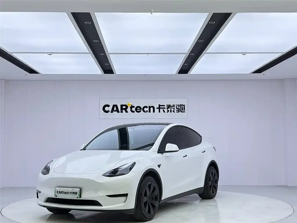 Tesla Model Y 2023 из CN, фото 1