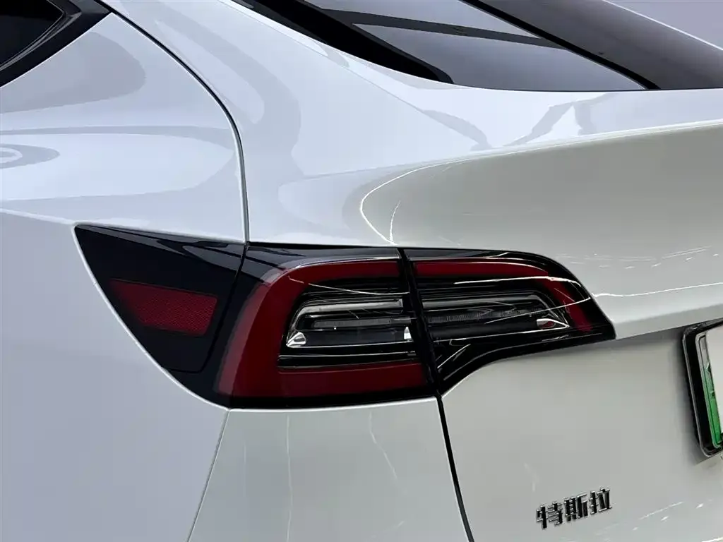Tesla Model Y 2023 из CN, фото 10