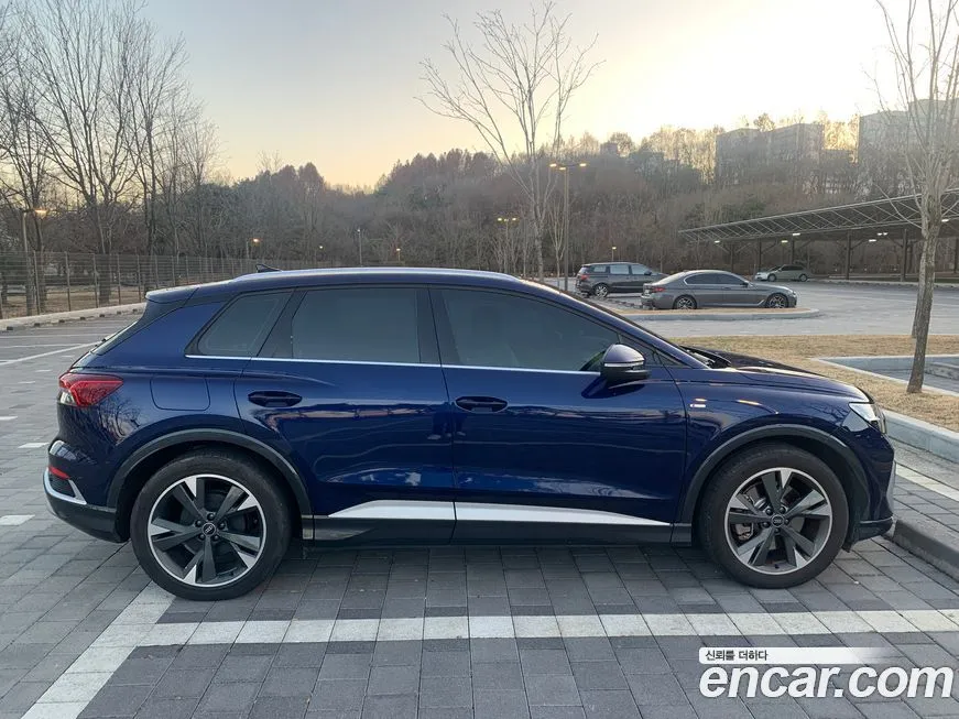 Audi Q4 e-tron — фото 3