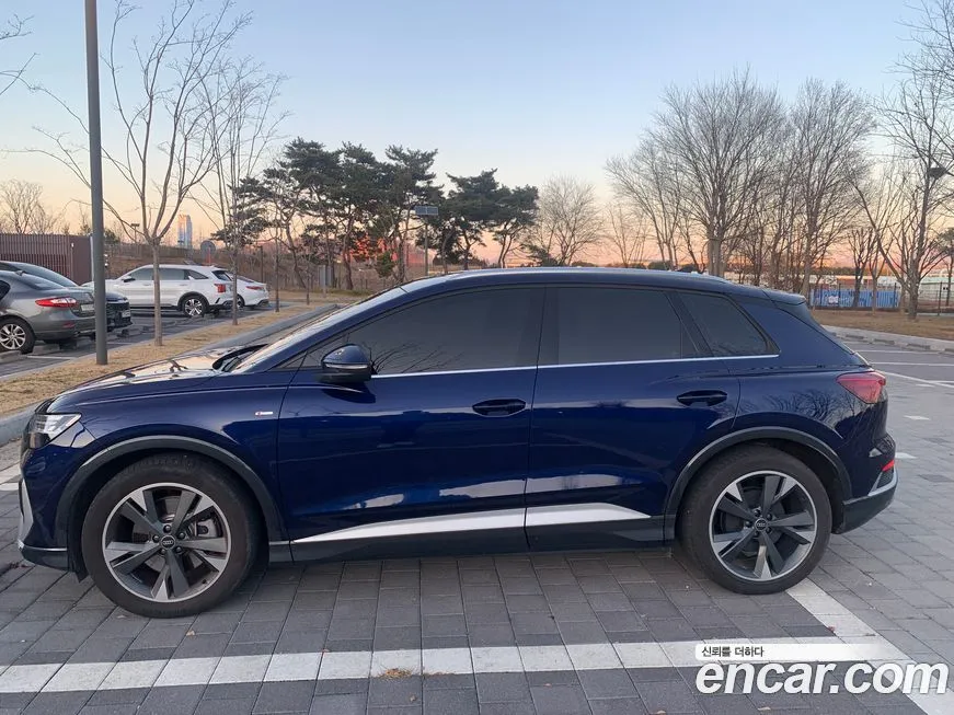 Audi Q4 e-tron — фото 4