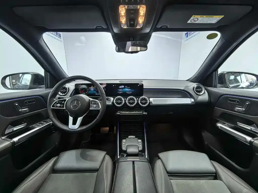 Mercedes-Benz EQB — фото 10