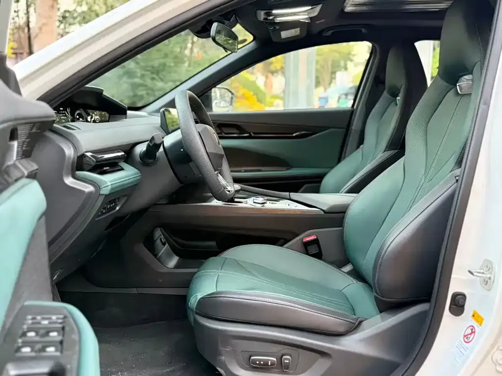 Changan UNI-V iDD 2025 из CN, фото 4