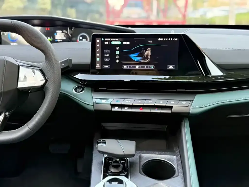Changan UNI-V iDD 2025 из CN, фото 7
