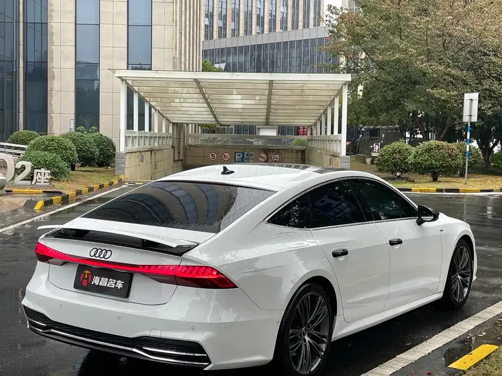 Audi A7 2023 из CN, фото 6