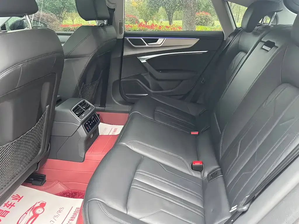 Audi A7 2023 из CN, фото 9
