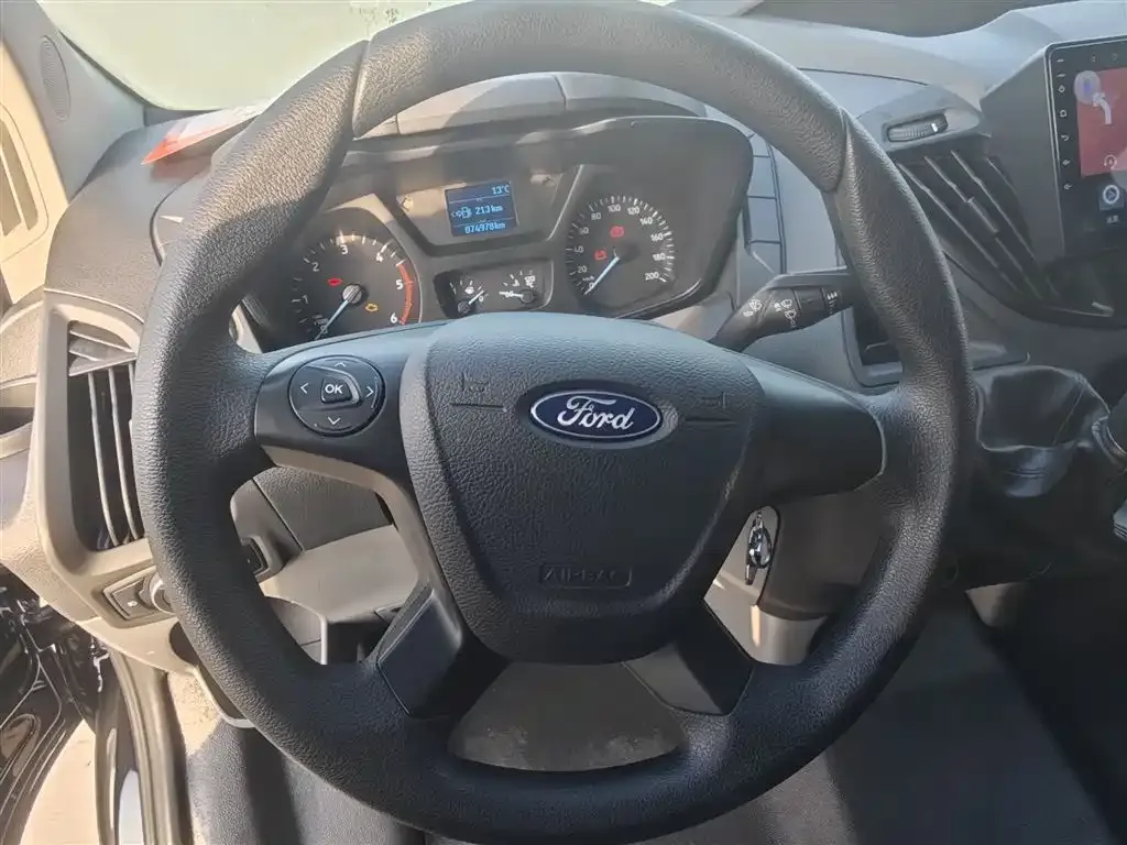 Ford Transit 2023 из CN, фото 3
