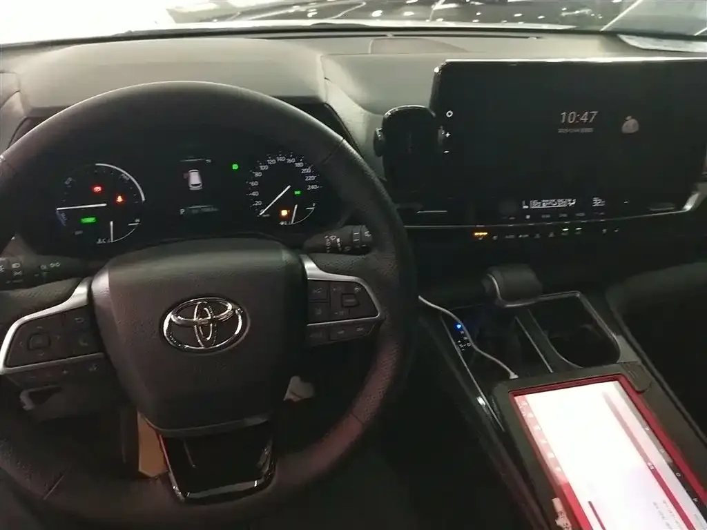 Toyota Sienna 2025 из CN, фото 10