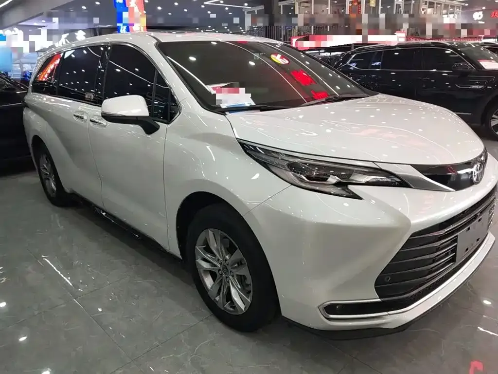 Toyota Sienna 2025 из CN, фото 4