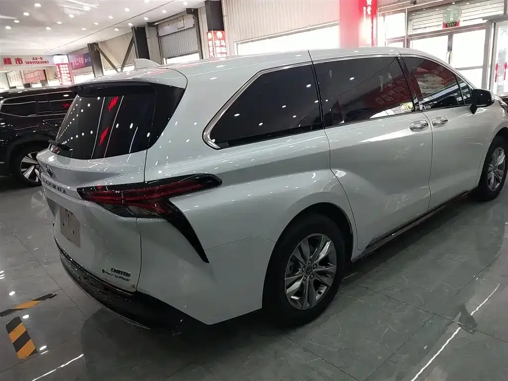 Toyota Sienna 2025 из CN, фото 7