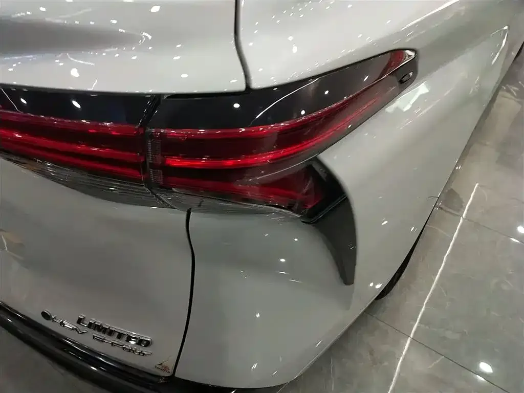 Toyota Sienna 2025 из CN, фото 8