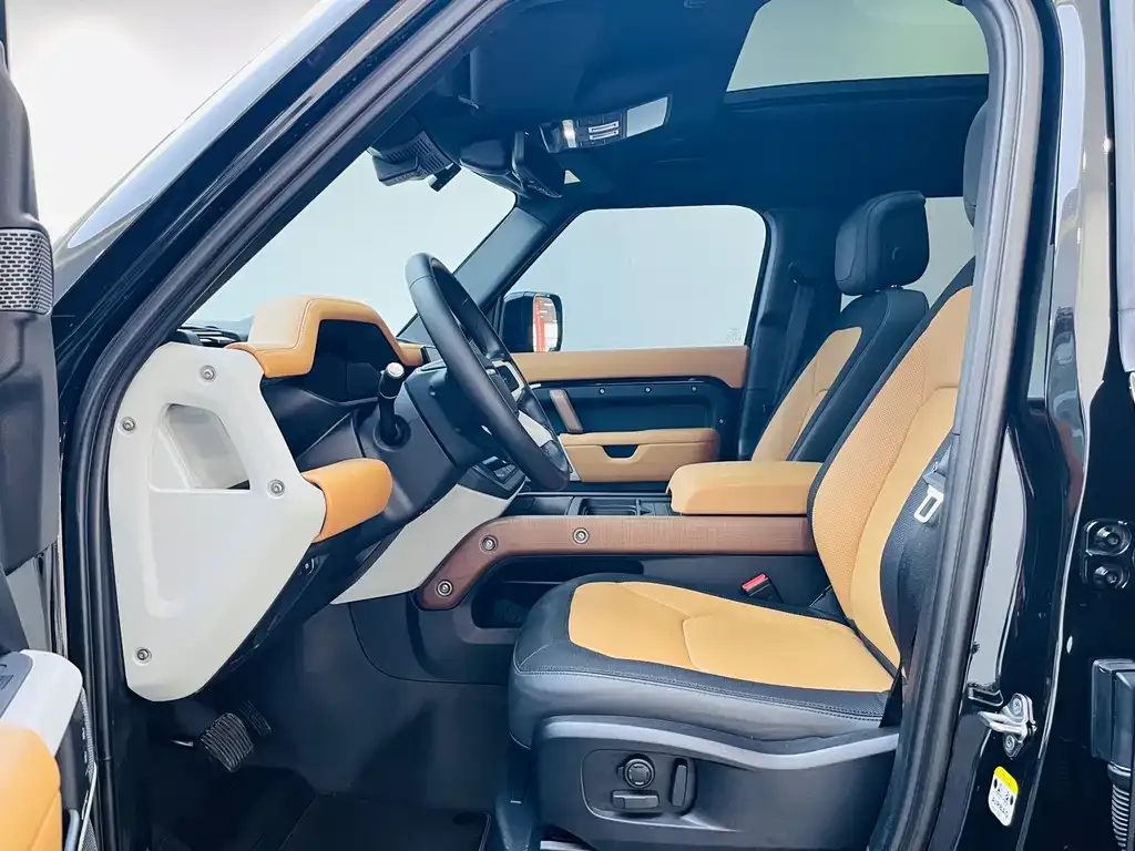 Land Rover Defender 2023 из CN, фото 4