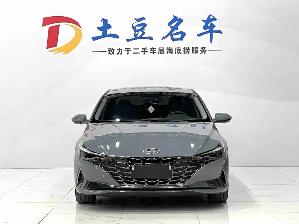 Hyundai Elantra — фото 2