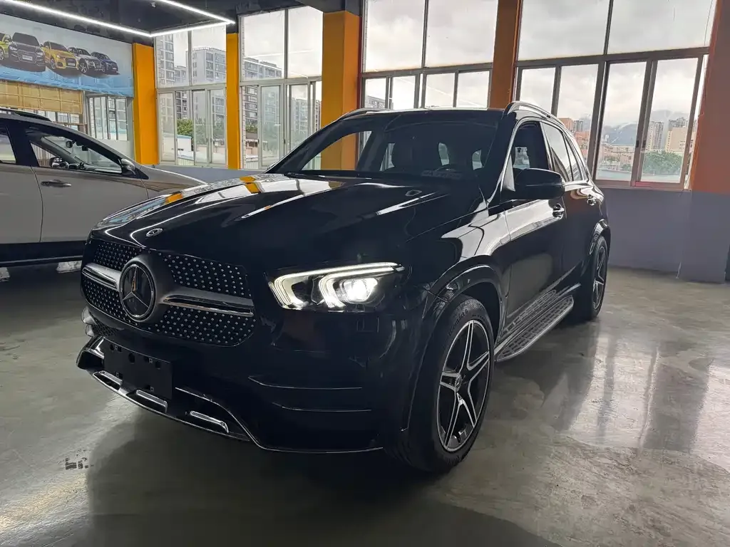 Mercedes-Benz GLE — фото 1