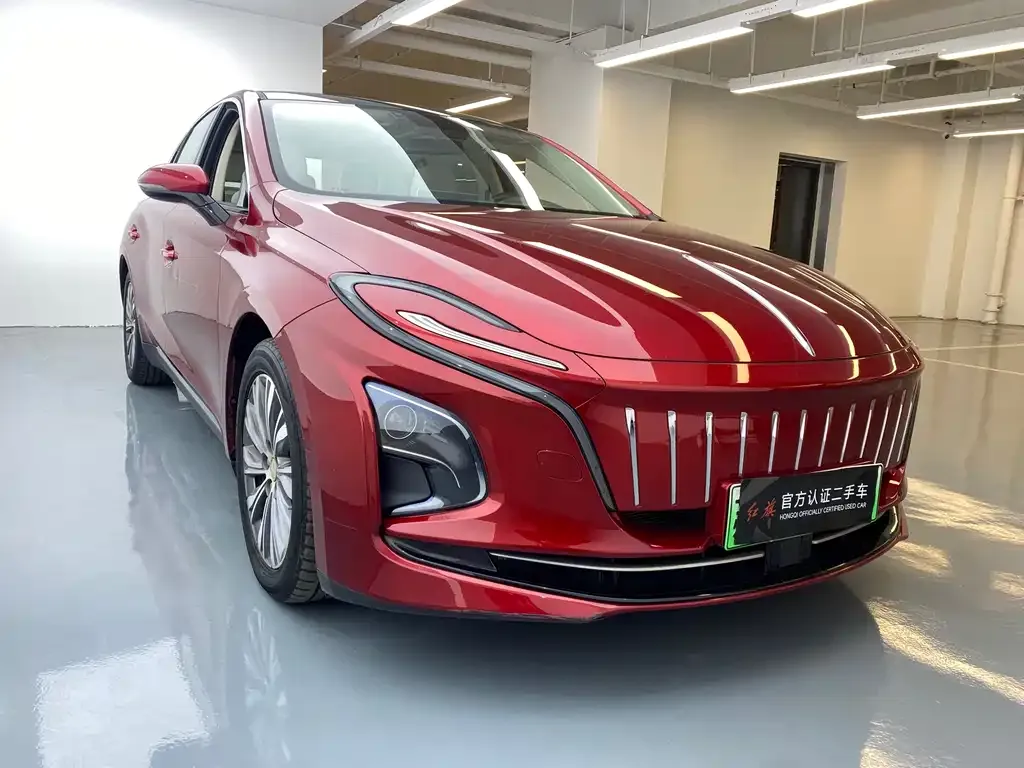 Hongqi E-QM5 — фото 3