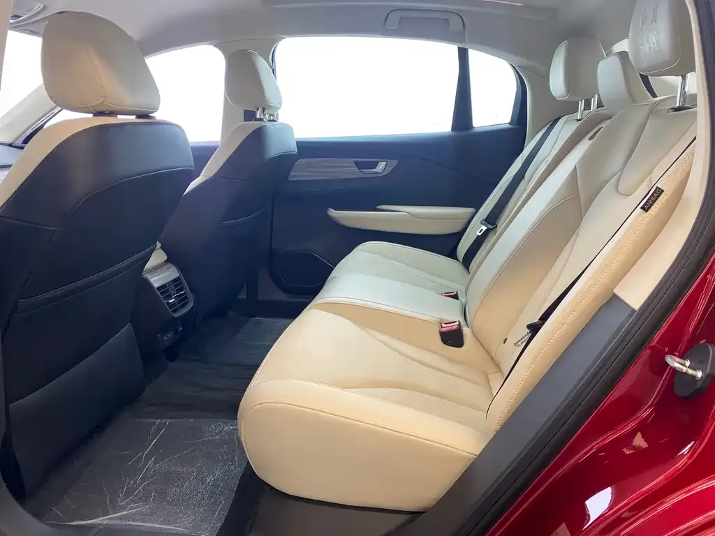 Hongqi E-QM5 — фото 7