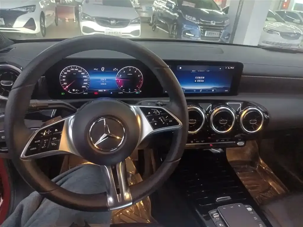 Mercedes-Benz A-Class 2023 из CN, фото 10
